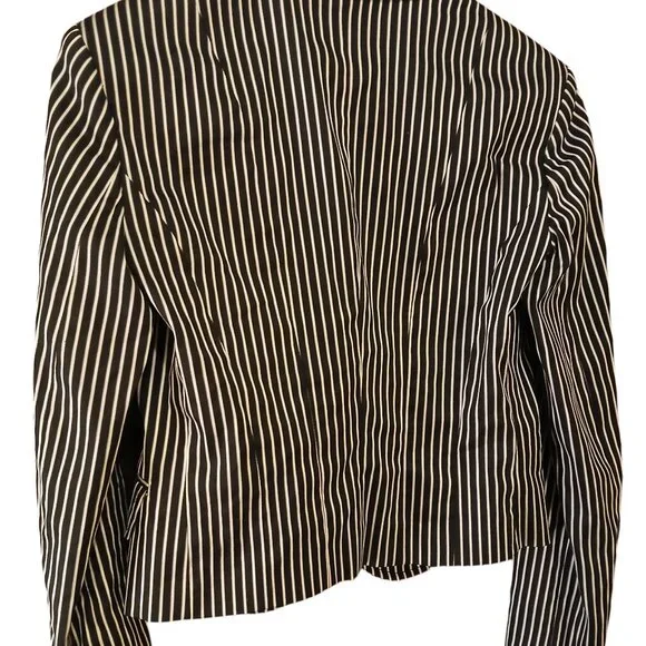 GUESS Black & White Stripe Jacket (NWOT) - Picture 8 of 8